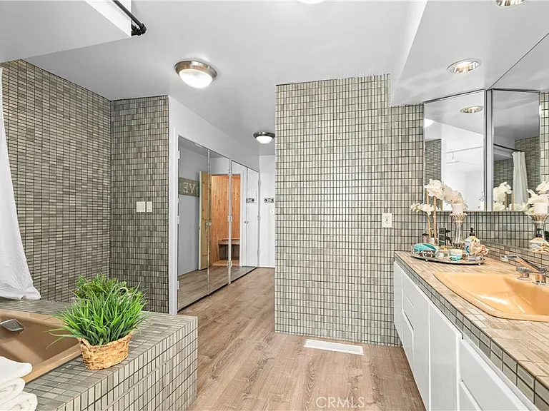 601 Lido Park Dr #6F — Photo 13