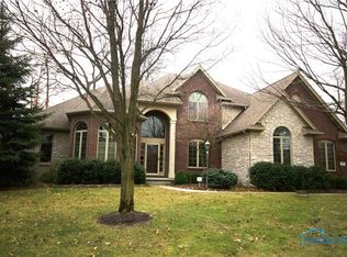 4611 Fairway Ln, Sylvania, OH 43560