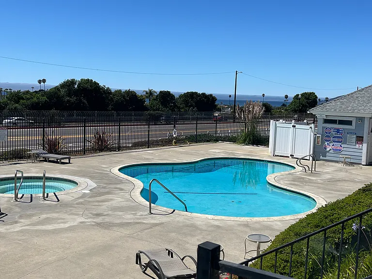 380 Foothill Rd — Photo 29