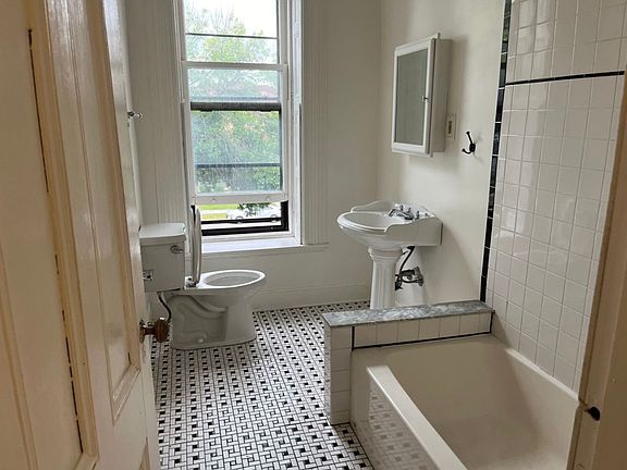 5th image of 718 Madison Ave #4