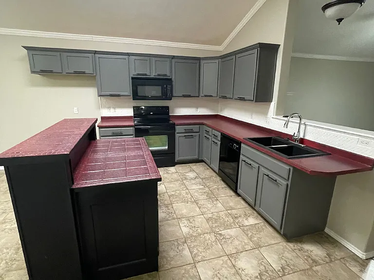1903 99th Pl — Photo 3