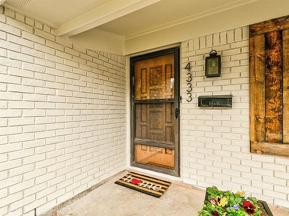 2nd image of 4333 Wedgworth Ct