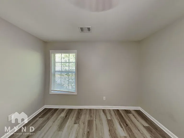 1557 Silver Ridge Dr SW — Photo 16
