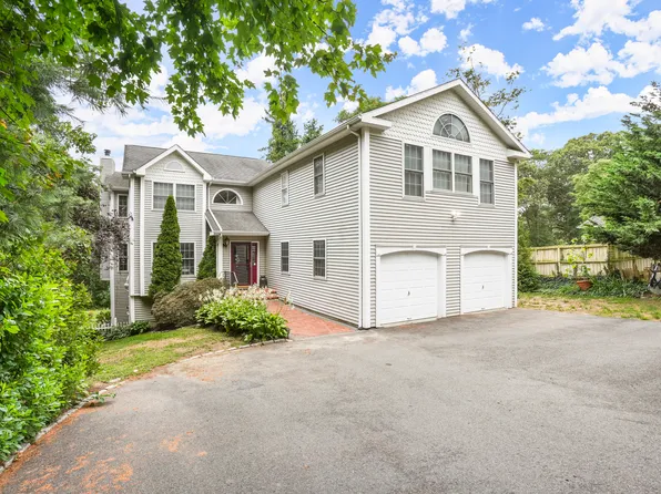 476 Shelton Road, Trumbull, CT 06611