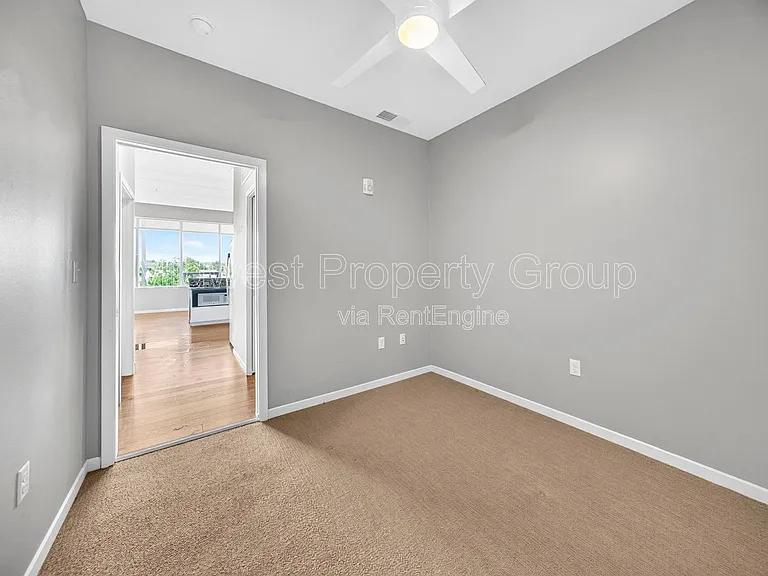 4100 Lindell Blvd #302 — Photo 9