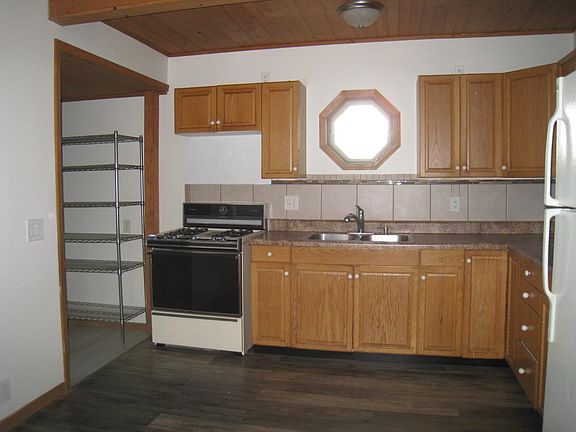 3rd image of 965 Ireland Ave #1