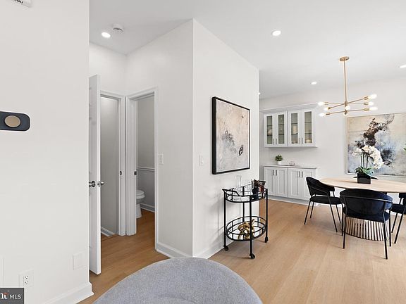 4th image of 4968 Marshlake Ln