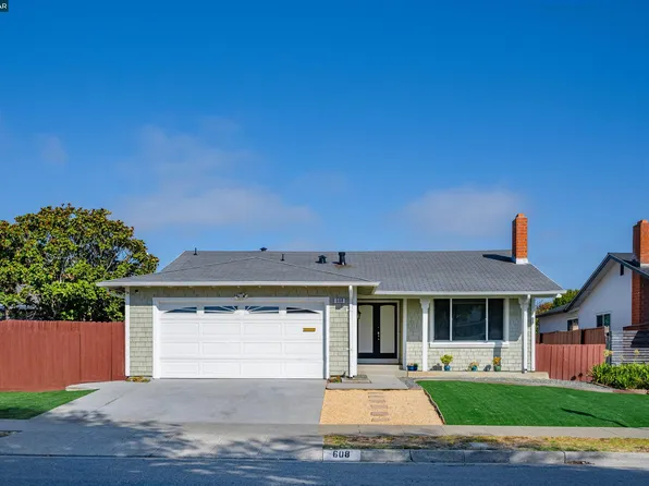 608 S 49th St, Richmond, CA 94804