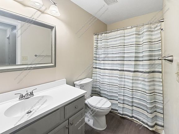 4th image of 3442 Congress St #1