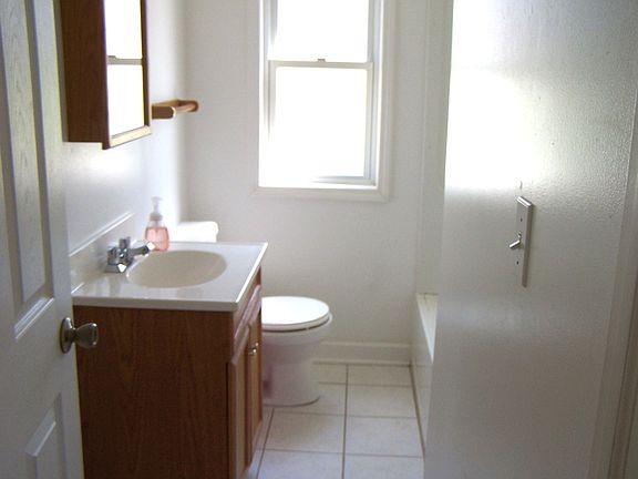 1st Floor Bath - updated!