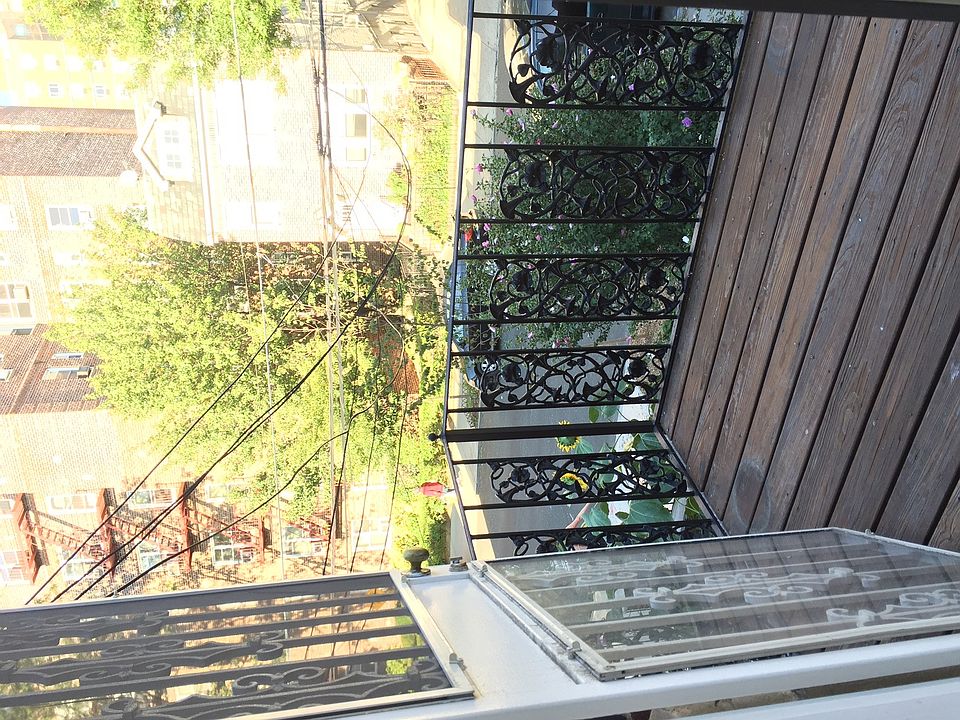 1st image of 3955 51st St