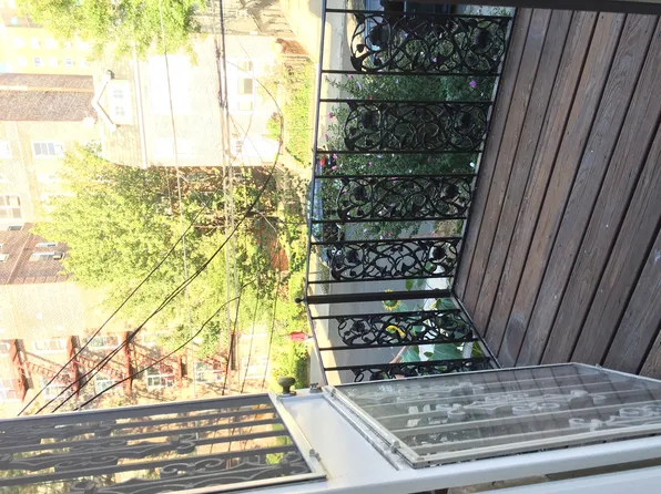 3955 51st St, Woodside, NY 11377