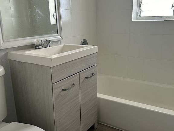 3rd image of 7819 Tatum Waterway Dr #8