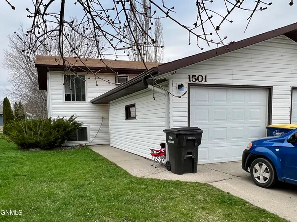 1501 7th Ave NE, Jamestown, ND 58401
