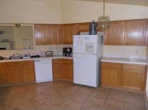 2nd image of 909 River Mountain Dr