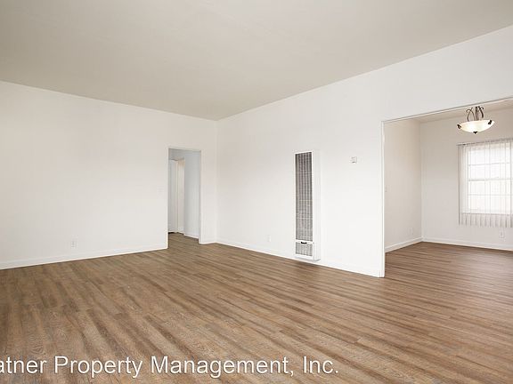 2nd image of 3203-3205 Nebraska Ave Unit 2