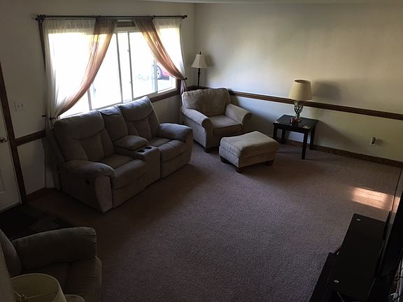 4th image of 414 Hood Dr