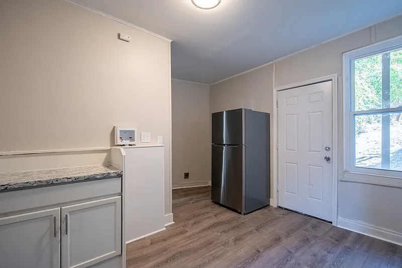 2 bed, 1.0 bath, 1000 sqft, $1,245 — Photo 4