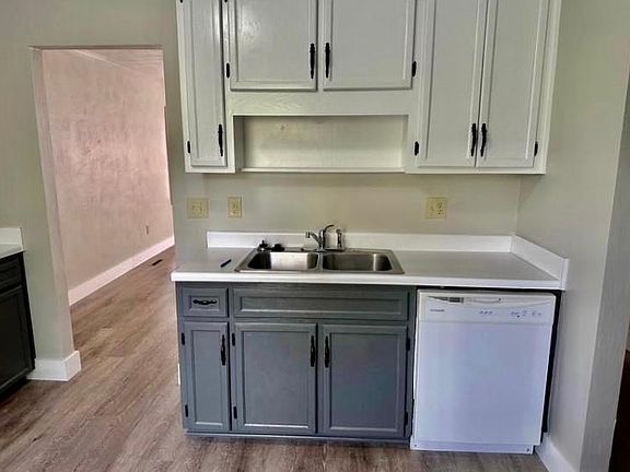 3rd image of 2921 Cara Ct