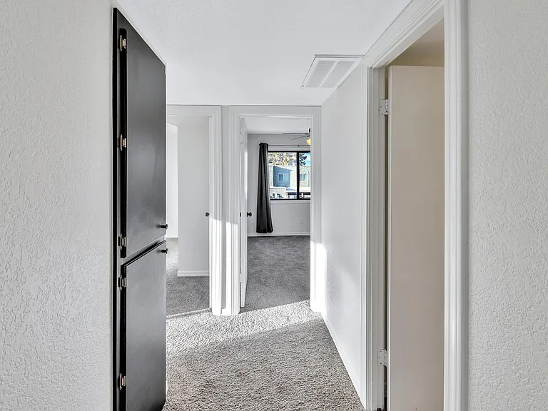 5307 W Sheena Dr — Photo 20
