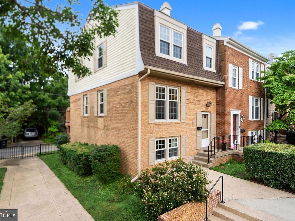 1st image of 319A E Nelson Ave