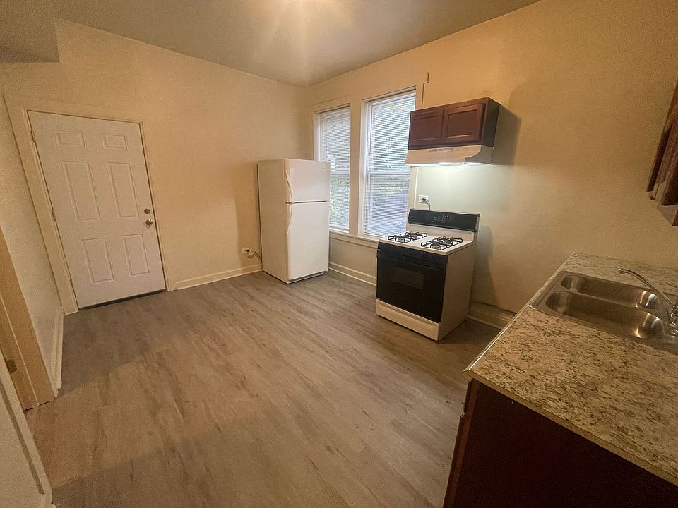 2nd image of 1650 S Saint Louis Ave #1B