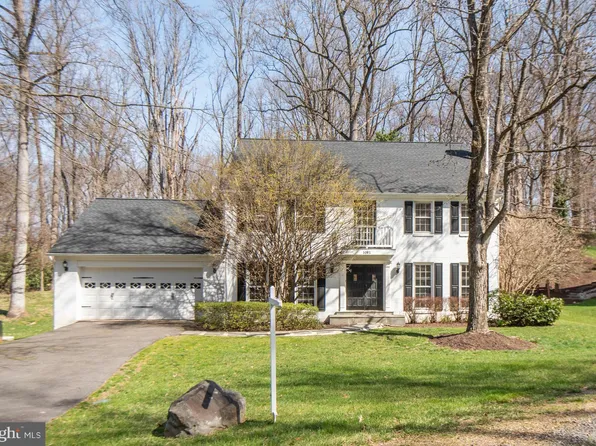 1081 Old Cedar Rd, Mc Lean, VA 22102