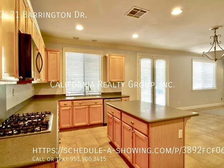 33421 Barrington Dr — Photo 20