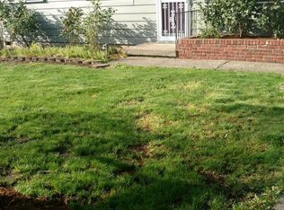 717 E Main St, Molalla, OR