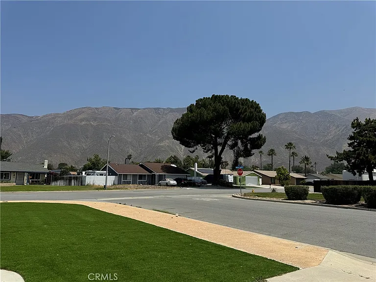 1792 N Ann St — Photo 20