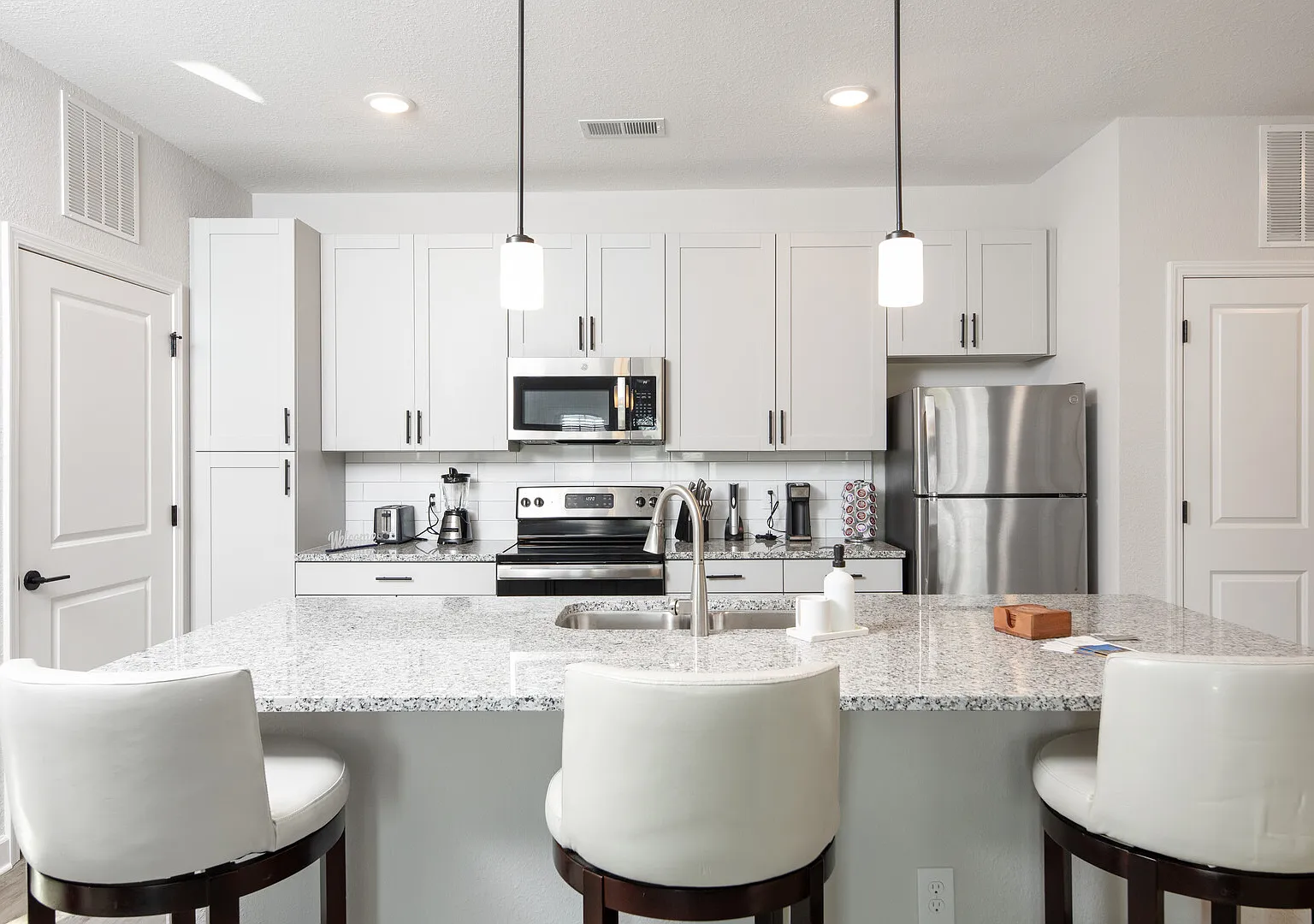 2ba/2br Near UNC, Motor Speedway, PNC Music Pavilion — Photo 1
