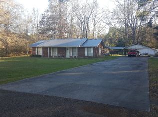306 Tennessee St, Roxie, MS 39661