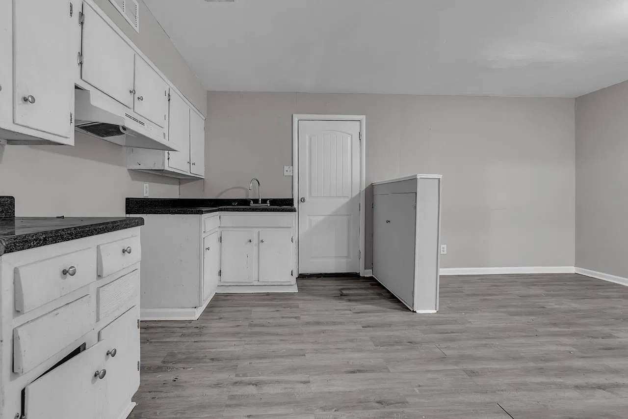 3 bed, 1148 sqft, $1,395 — Photo 3