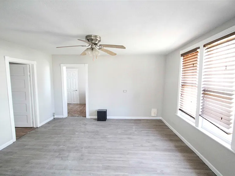 923 S Wine St — Photo 3