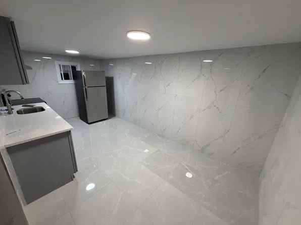 (undisclosed Address), Flushing, NY 11367