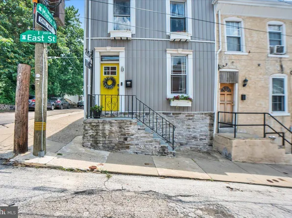 213 East St, Philadelphia, PA 19128