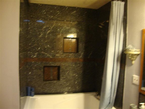 5th image of 755 View Dr