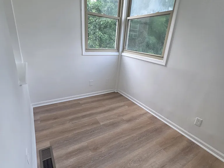 4262 Clay St NE — Photo 9