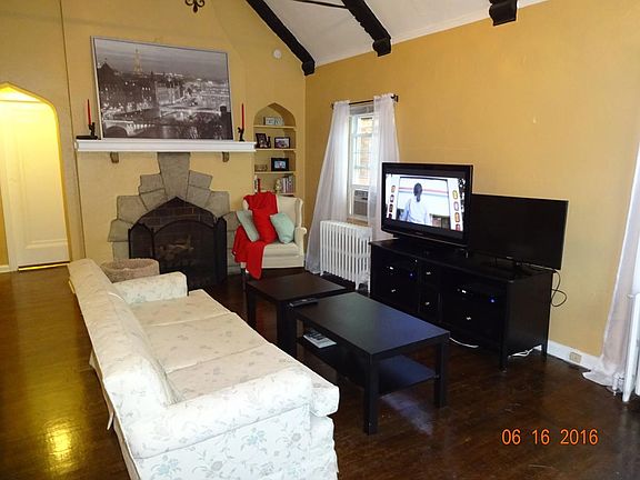 2nd image of 3829-3831 Beechwood Blvd