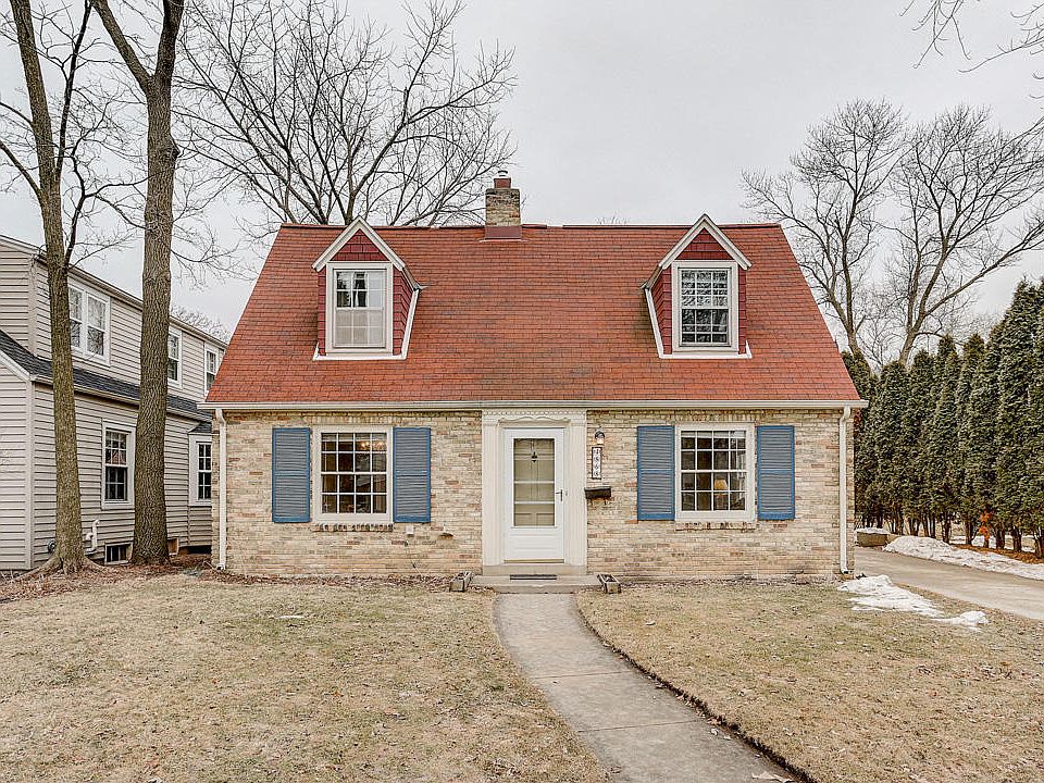 2nd image of 4868 N Woodruff Ave
