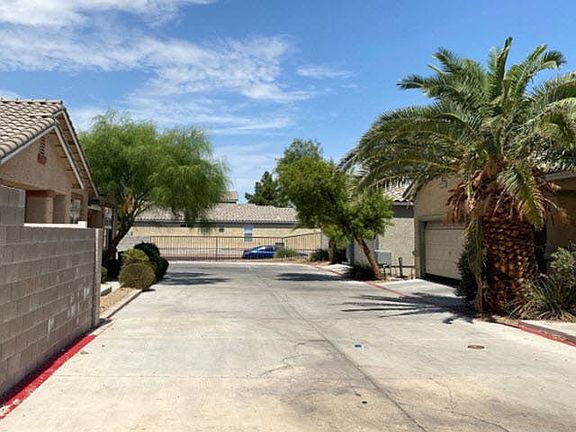 5th image of 908 Coral Aloe St