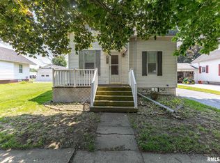 304 S 5th Ave, New Windsor, IL 61465