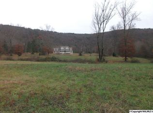 696 Dry Creek Cove Rd, Laceys Spring, AL 35754