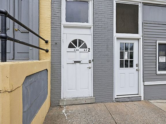 2nd image of 348 N 6th St #2F