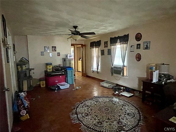4th image of 513 Nichols St