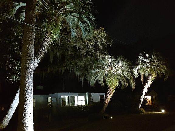 3rd image of 4207 Rosewood Ave
