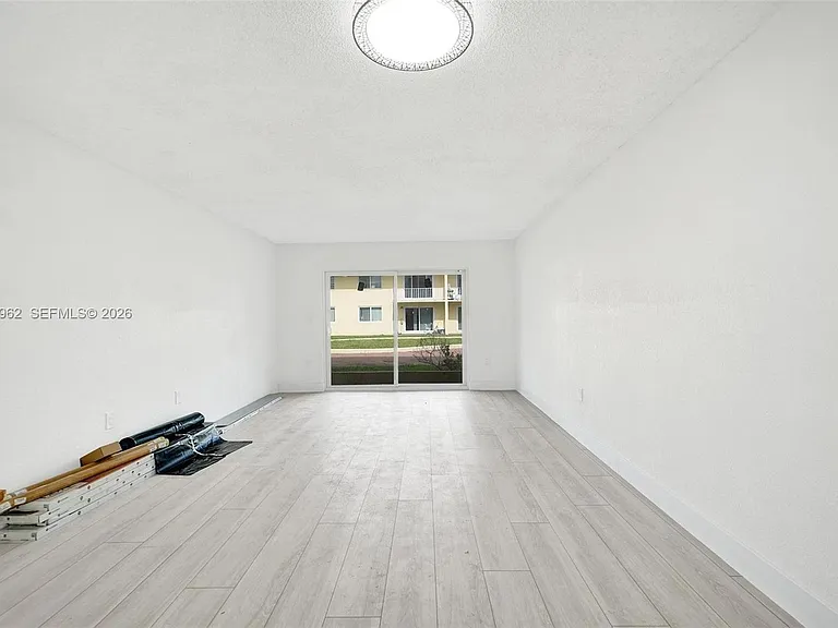 505 NW 177th St #112 — Photo 34
