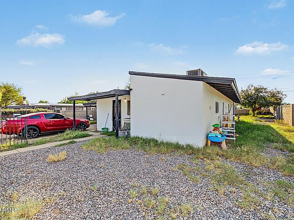 3rd image of 2162 N SPRING --