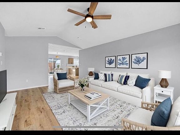 3rd image of 142 Beach Dr