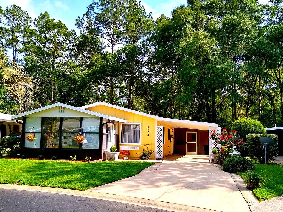 Beautifully landscaped yard